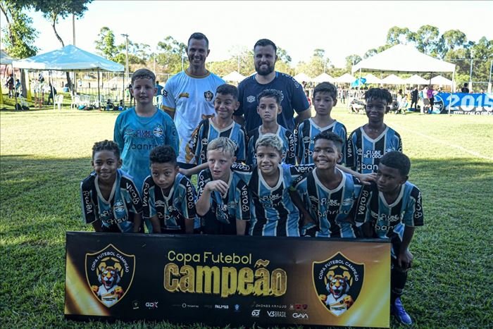 Time comemorando o título na Copa Futebol Campeão 2025